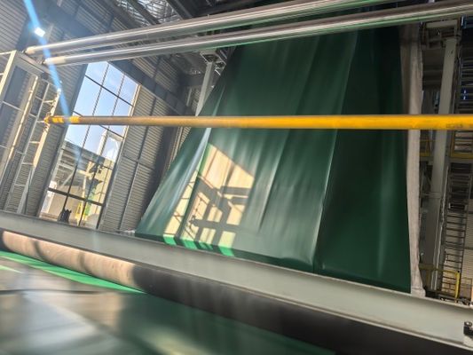 黒と緑の二色 HDPE 地膜 化学環境における防水性能のための優れたソリューション