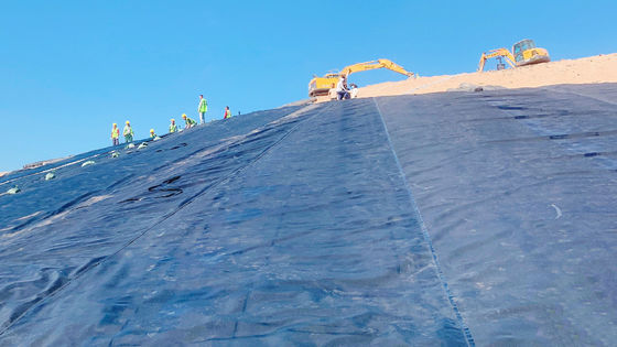 紫外線耐性HDPE 滑らかな地膜 抗老化とあらゆる環境で持続的な保護