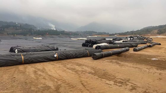 優れた化学抵抗性HDPE 滑らかな地膜