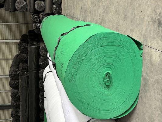 針刺さった短繊維の非織物地質繊維 優れた透気性 精密性 フィルタリングと植生抵抗性
