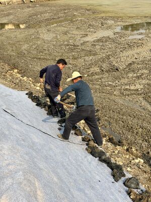 急速な建設と斜面保護のための幅4mの速硬性フレキシブルセメントブランケット